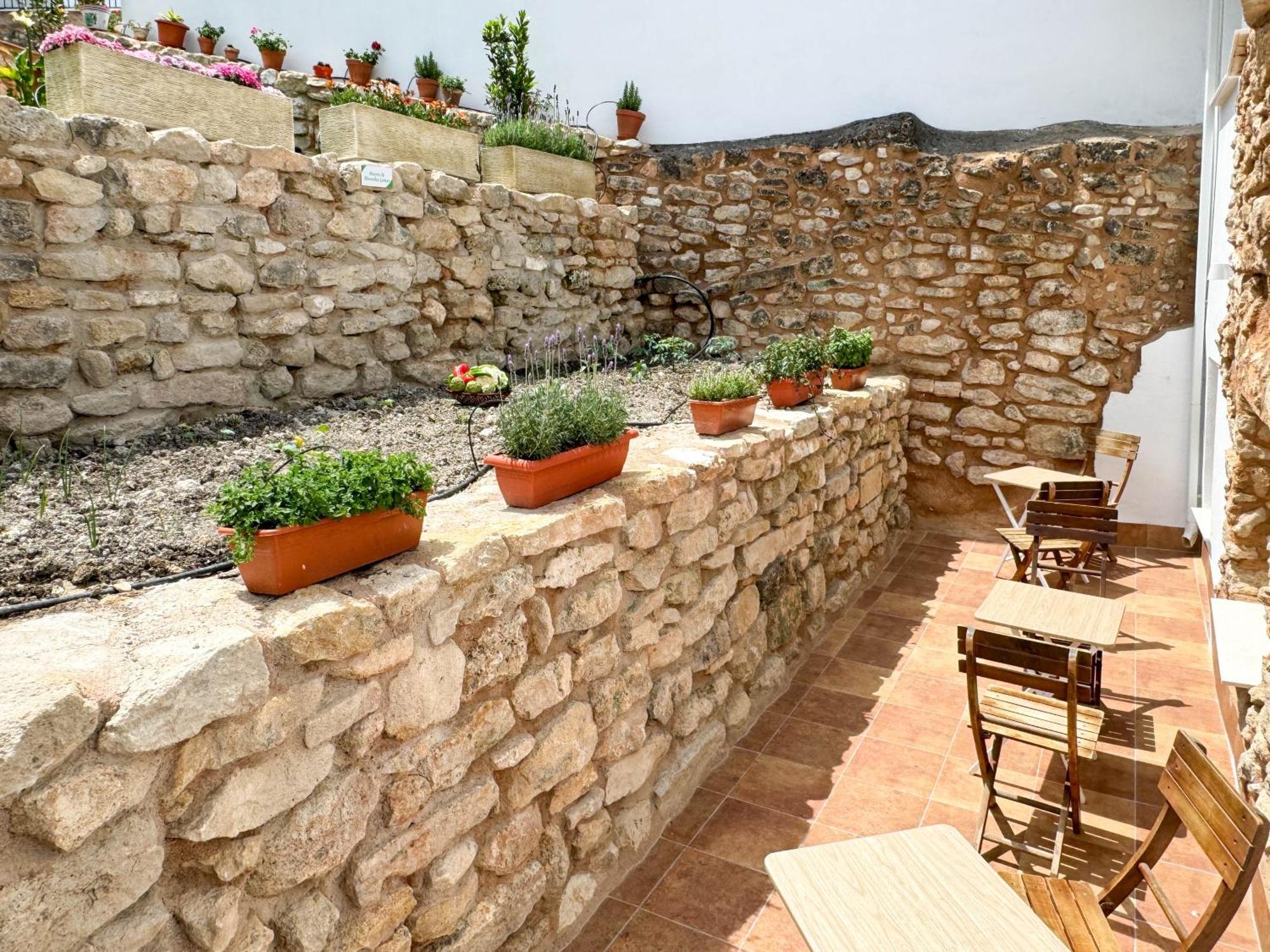 El Jardin De Castillo - Calma Y Slow Life Castillo de Locubin Exterior photo